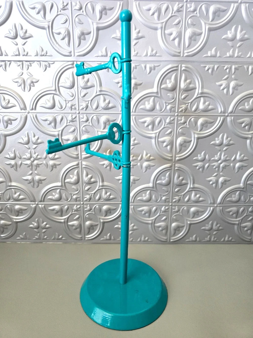 Jewelry Display Stand Turquoise Keys Necklace Bracelets